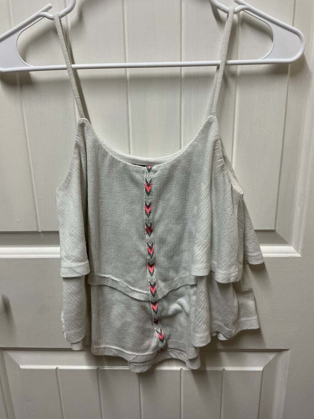 Mason + Mackenzie White Tiered Ruffle Camisole Top with Embroidery Size XS